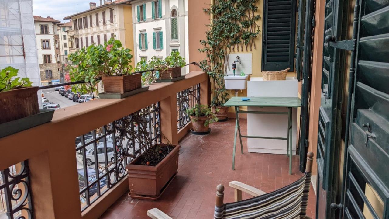 Double Bedroom In Beautiful 30'S Style Apartment Firenze Eksteriør billede